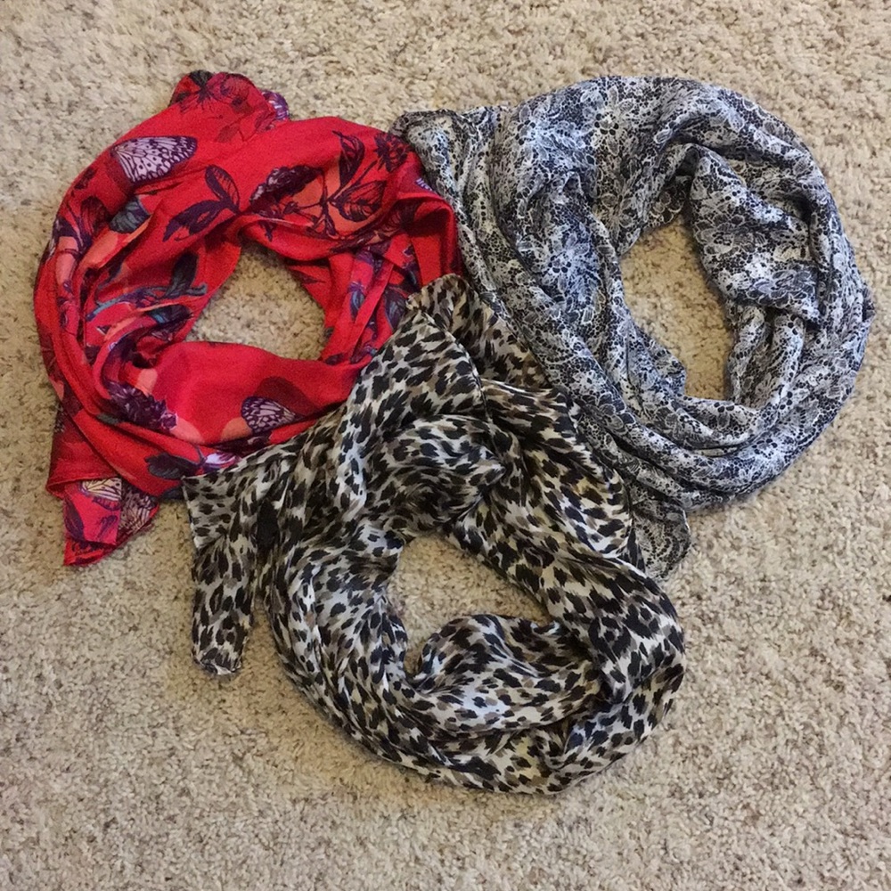 Set of 3 silk-like scarves NEVER WORN